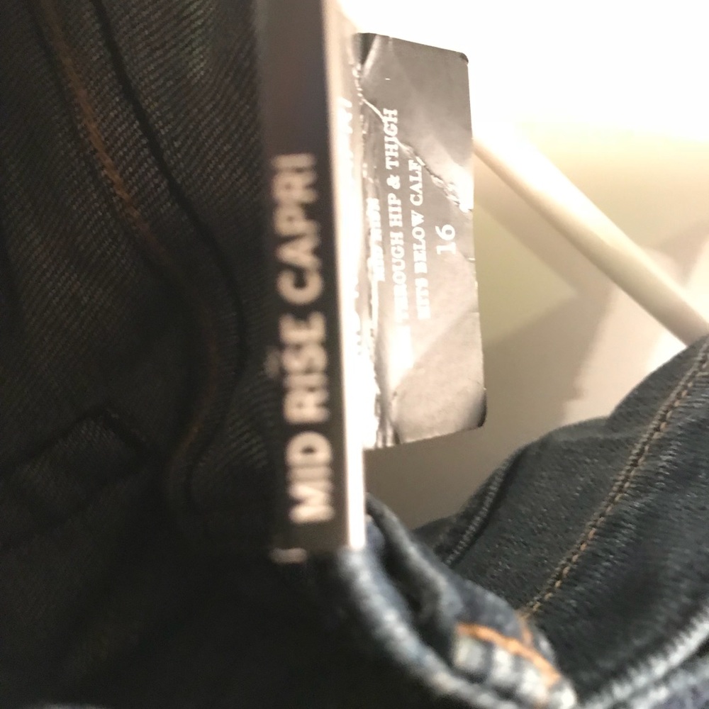 Rock & Republic Distressed Jeans - NWT